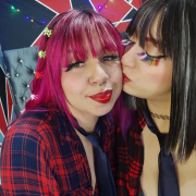 Submissive-LesbianShow