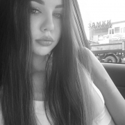 candy-Milana