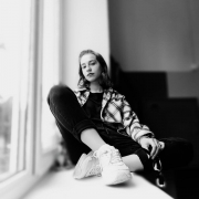 alice_isaaz