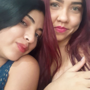 latinaa_saliva1