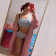 chloe_natii