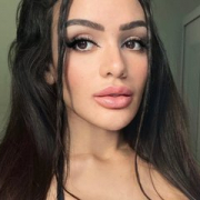 IsisBrunette