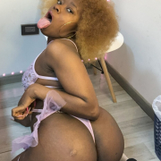 01bella_thyana_