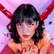 Violet-lanee