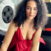 Luisa_Curly