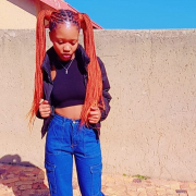 YoungVickyX