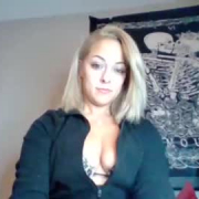 lovelydee024