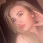 CutieCurvyGirlxo