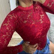 Skarlettbigtits02