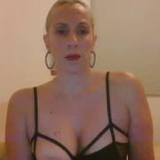 glamour_blondie