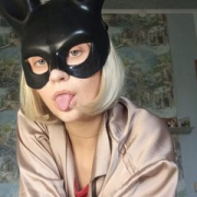 -LauraGold-