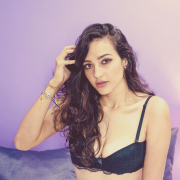 EmellyBenet