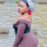 queenteex699