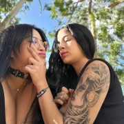carlyandsara