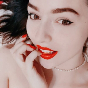 LanayaHess
