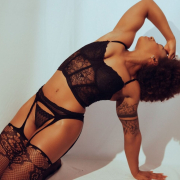 zoe__ebony_