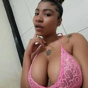 yaniboobs