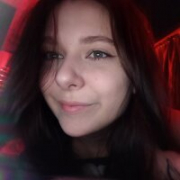 Chloe_Loyal