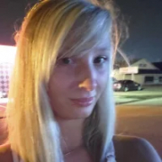 Blondebarbie95