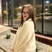 April_Mills_