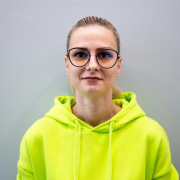 Ella_Mur