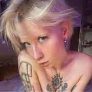 Luna_Hurt