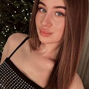 LilyColins