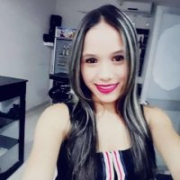 alicekisshot