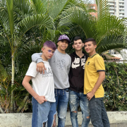 01HOT_GUYS