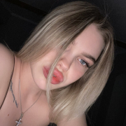 Emi_Bell