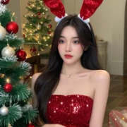 Naomi_8899