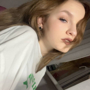Elizabeth_Vogue