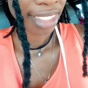Queenbees_