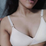 Hot_Babe33