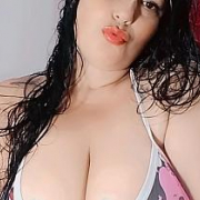 samanthabigtits