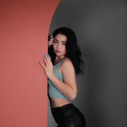 NelleeHolly