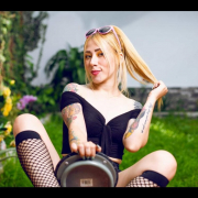Carlybunny2000