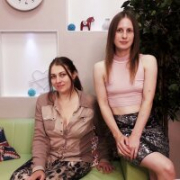Ellen_and_sindy