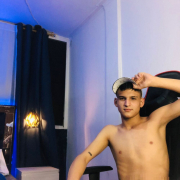 Sexy_guy_extreme