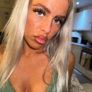 Blondiepeachx