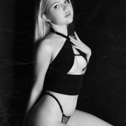 Mia_DollX