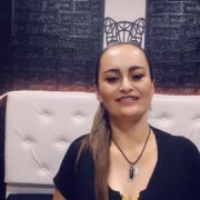 clau7_