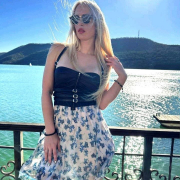Eva__Ross