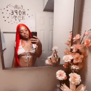 pinkksofinee