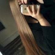 lau_ra_queen