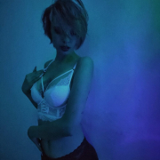 Mikela_Red