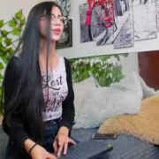 zoey_thin