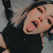 NikkiNix