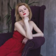LaraGold_