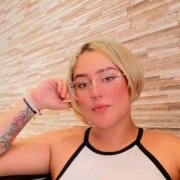chloee_evanss_
